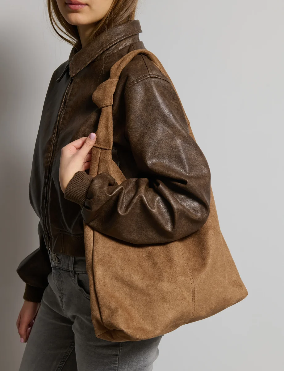Tote bag in suede